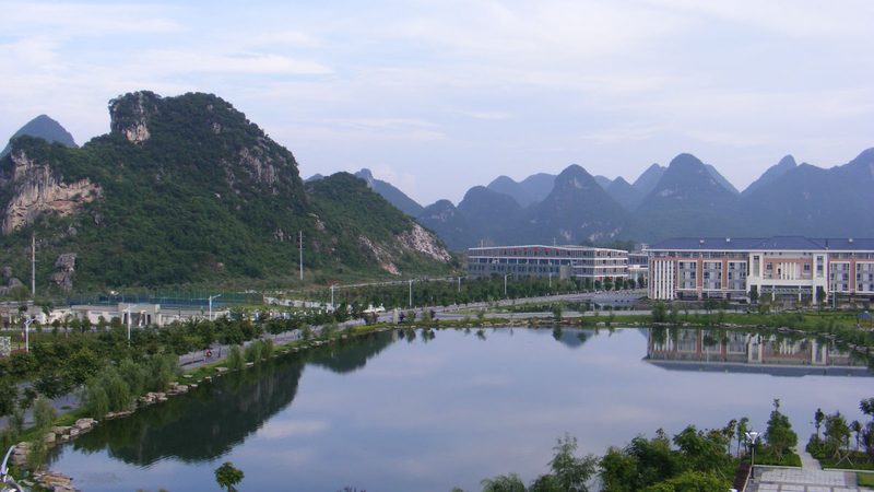 PCB设计规范：板层间距参数解析与优化